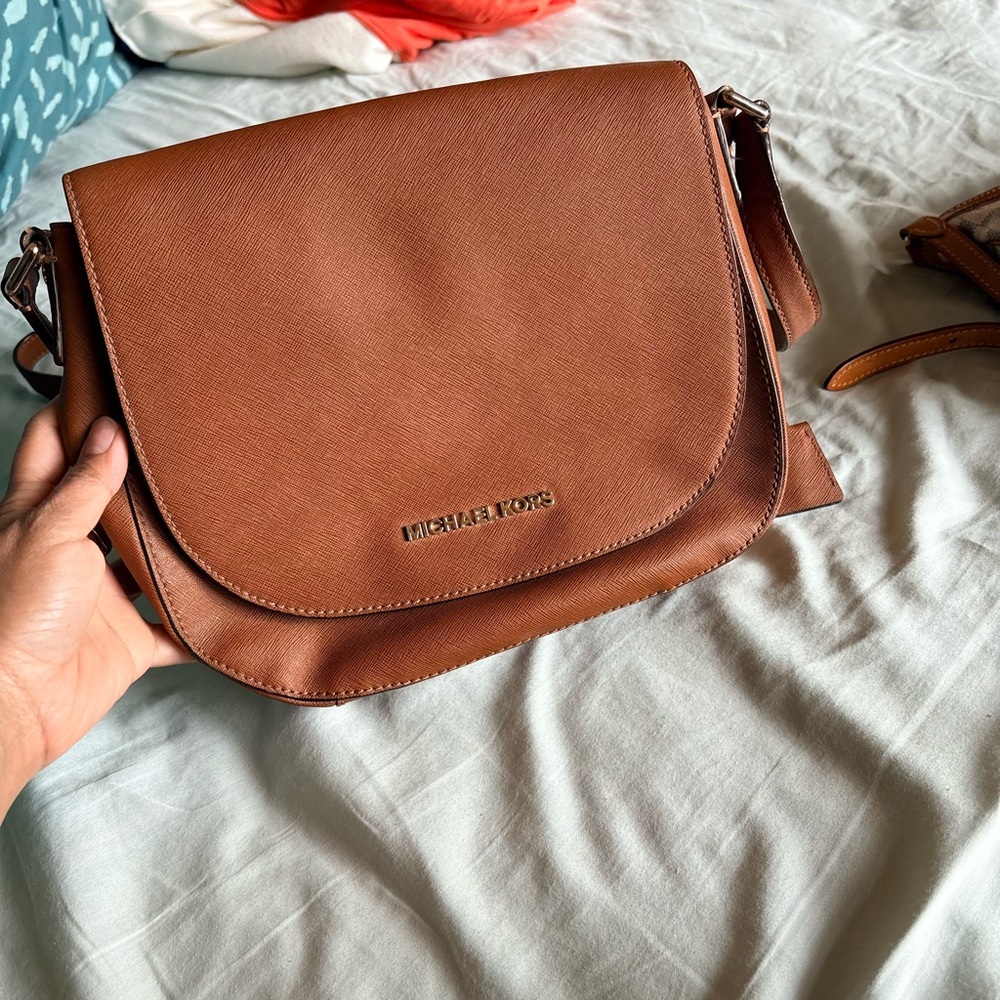Michael Kors Hamilton Tan Crossbody messenger  Bag